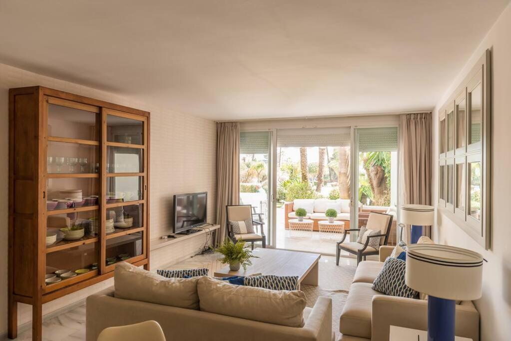 Alcazaba Beach Apartment Estepona Esterno foto